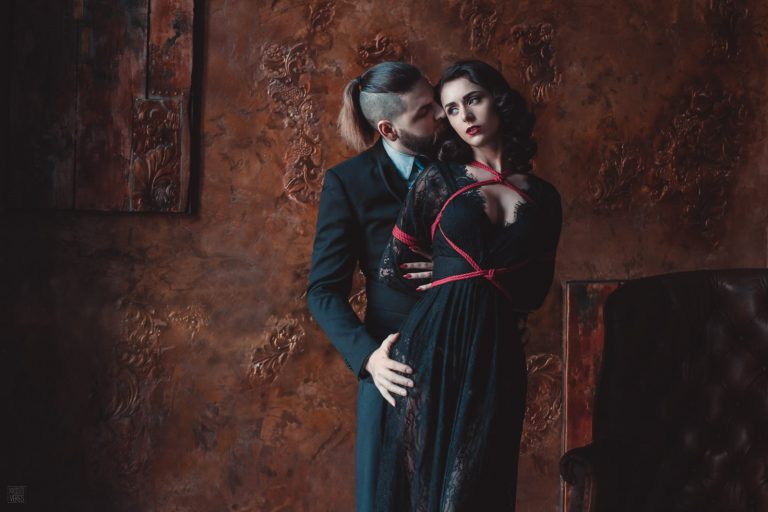 Shibari art Foto. Model: Ellie Mouse, Shabash. Shibari: Mosafir. Photo: Kristi Veres